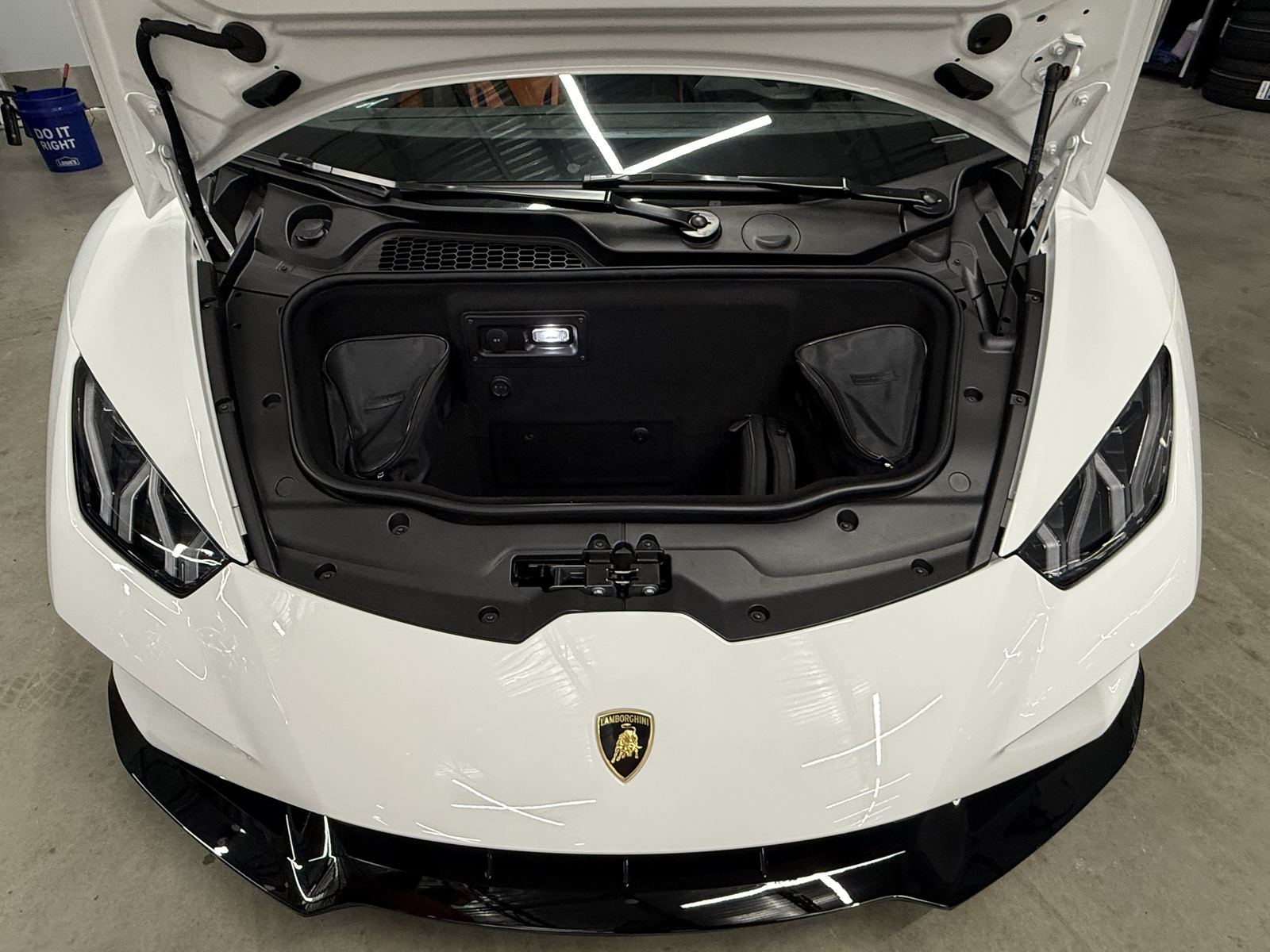 Lamborghini interior and trunk detail