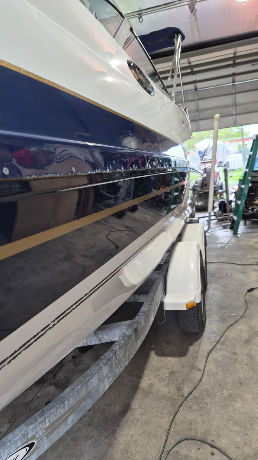 Boat hull and trim polish detail